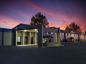 Travelodge by Wyndham Wahpeton Event Center