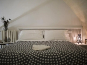 La Casa Nel Tufo