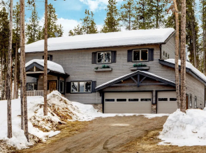New Listing! Spacious W/ Private Hot Tub 6 Bedroom Home