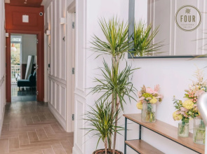 Four - Acanfora Suites