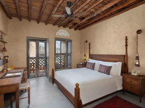 Отель Al Seef Heritage Hotel Dubai, Curio Collection by Hilton