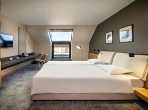 B1 Downtown Hotel