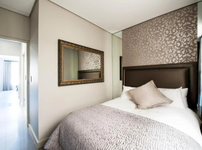 Lux Andringa Walk Apartments