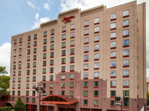 Hampton Inn New York - LaGuardia Airport