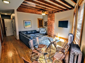 3br, 1 Bath, Sleeps 6-8 3 Bedroom Apts