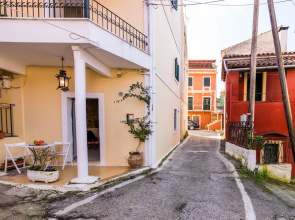 Nina's Traditional House by Estia