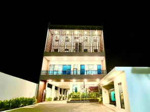 Front One Hotel Gombong
