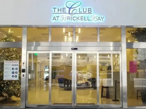 Beautiful 1 BR Apartment With Modern Amenities