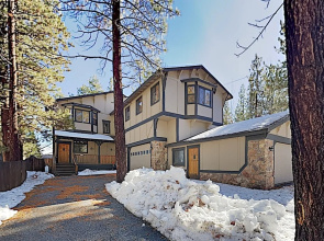 New Listing! Lake Getaway W/ Private Hot Tub 5 Bedroom Home
