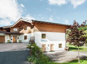 Pretty Apartment in Saalbach-Hinterglemm near Ski Area