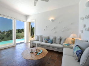 Apeiron II Villa - Sunny Modern Pool - Walk to Gaios