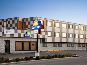 Days Inn by Wyndham Sylvan Lake