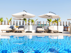 Adagio Premium The Palm