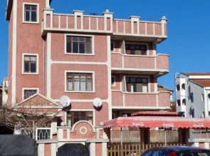 Jus Guest House