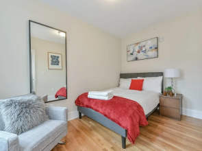 Modern 3BR Apartment in North End by Domio