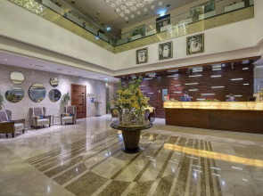 Grandeur Hotel