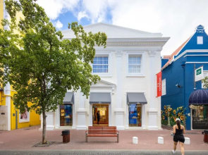 Chic Broadway Apartment in Central Willemstad