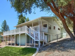Cozy And Comfortable Yosemite Portal 3 Bedroom Home by Redawning