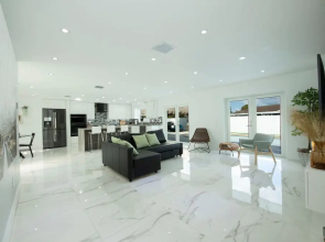 Maggie Home In Kendall - Pool And Tiki Bar