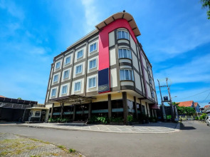 Airy Alun Alun Pamitran Cirebon