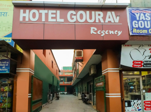 SPOT ON 67868 Hotel Gourav Regency