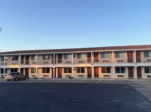 Pacific Express Inn
