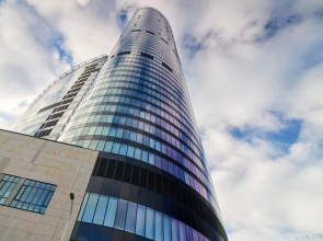 Luxurious Apartments Sky Tower