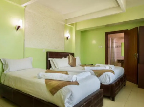 The Legacy Hotel And Suites
