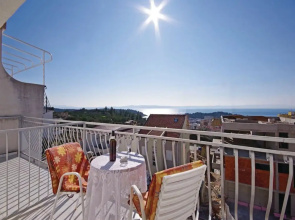 Cozy 1 Bedroom Apartment in Makarska