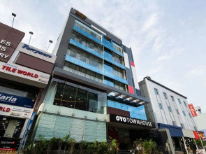 OYO Townhouse 228 Hotel Alana