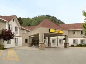 Super 8 West Kelowna