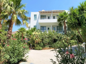 Hotel Plakures