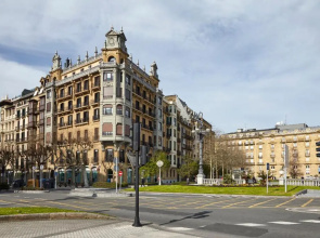 Ambrosse Apartment by FeelFree Rentals