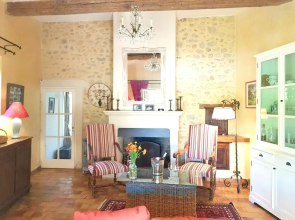 Villa With 5 Bedrooms in Seguret, With Private Pool, Enclosed Garden and Wifi