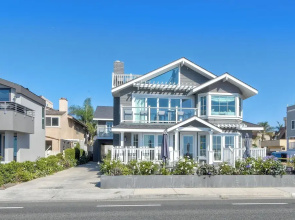 3636 Carlsbad Blvd - Lower