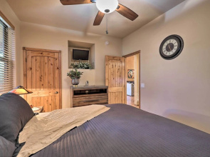 Pet-friendly Show Low Townhome w/ Deck & Grill!