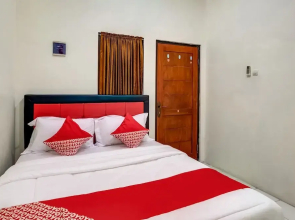 Graha Hsc Syariah by OYO Rooms