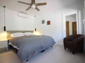 Luxury Penthouse Guatipiti