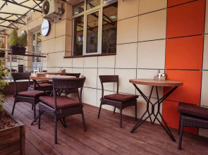 Aiva Hostel (Айва Хостел)