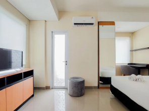Homey And Comfort Studio Apartment At B Residence