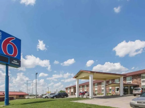 Motel6 Omaha, NE - Central