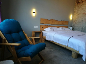 Dali Rose Flower Inn