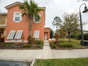 Private Pool And Bunk Beds Plenty Of Room! 4 Bedroom Townhouse