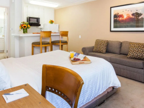 Oakwood at Toluca Hills Apartments by Avalon