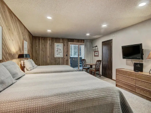 CM117H Copper Mtn Inn 1Br 1Ba Hotel Room