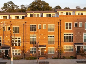 Luxurious Midtown Home Rooftop Views by Silverx