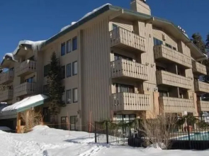 Scandinavian Lodge and Condominiums