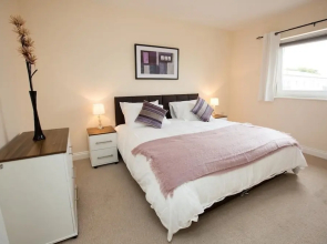 White Star Apartments