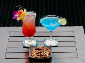 Lynnaya Urban River Resort