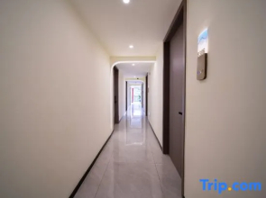 See Qingshan Guest House (Xijiang Qianhu Miao Village Dongyin Observation Platform Store)